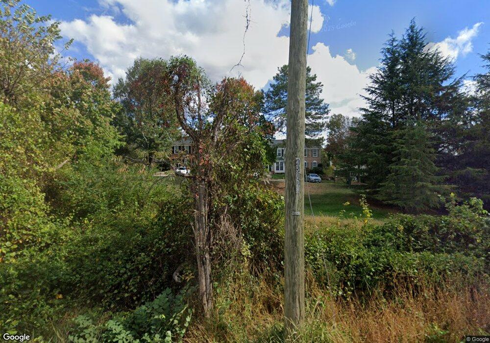 3705 Foxfield Ln, Fairfax, VA 22033 - photo 1