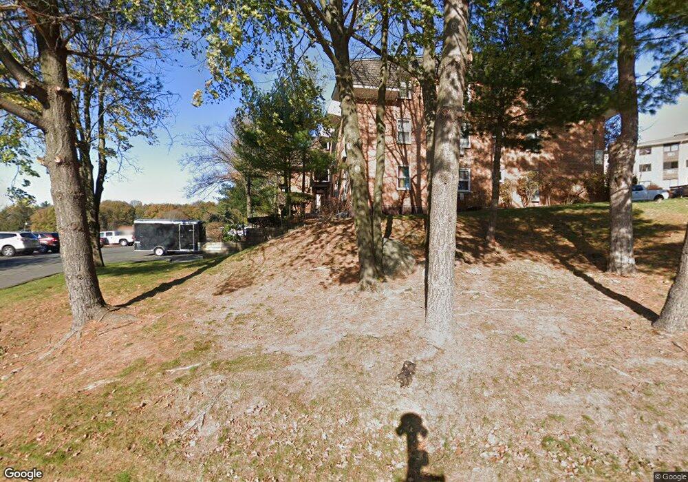 8A Kearsing Pkwy, Monsey, NY 10952 - photo 1