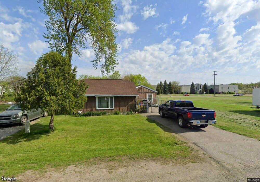 1052 W Whittemore Ave, Flint, MI 48507 - photo 1