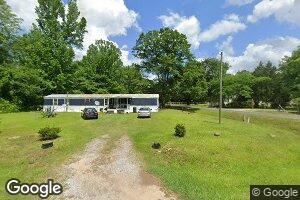 14 Davis St, Livingston, AL 35470