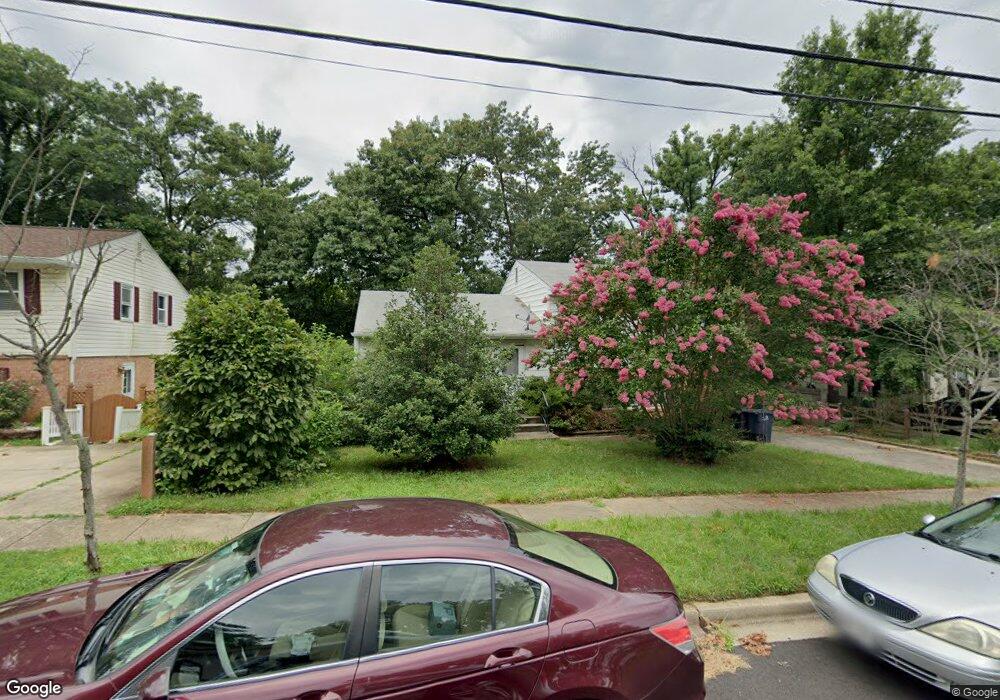 6818 Elbrook Rd, Lanham, MD 20706 - photo 1