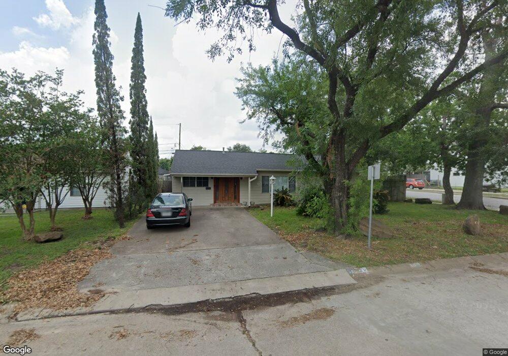 1802 Du Barry Ln, Houston, TX 77018 - photo 1