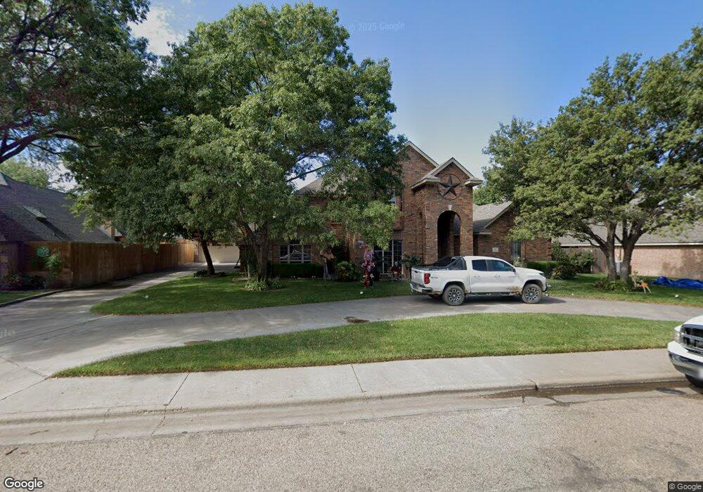 303 Bradley Ln, Dumas, TX 79029 - photo 1