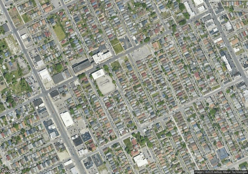 12096 Charest St, HamtraMcK, MI 48212 - photo 1