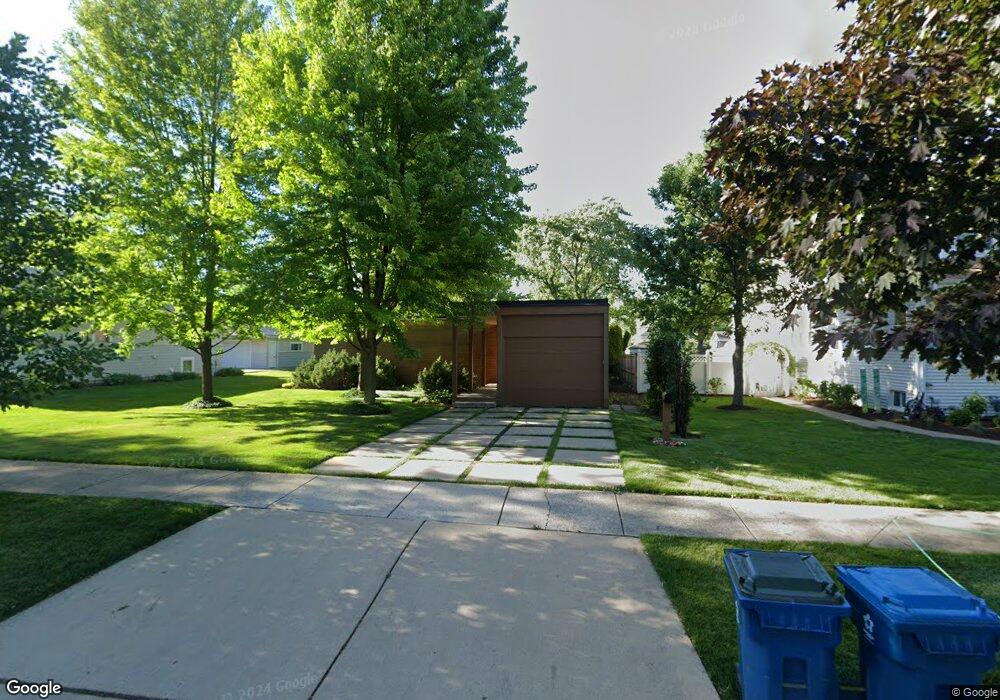 253 E Columbia Ave, Elmhurst, IL 60126 - photo 1