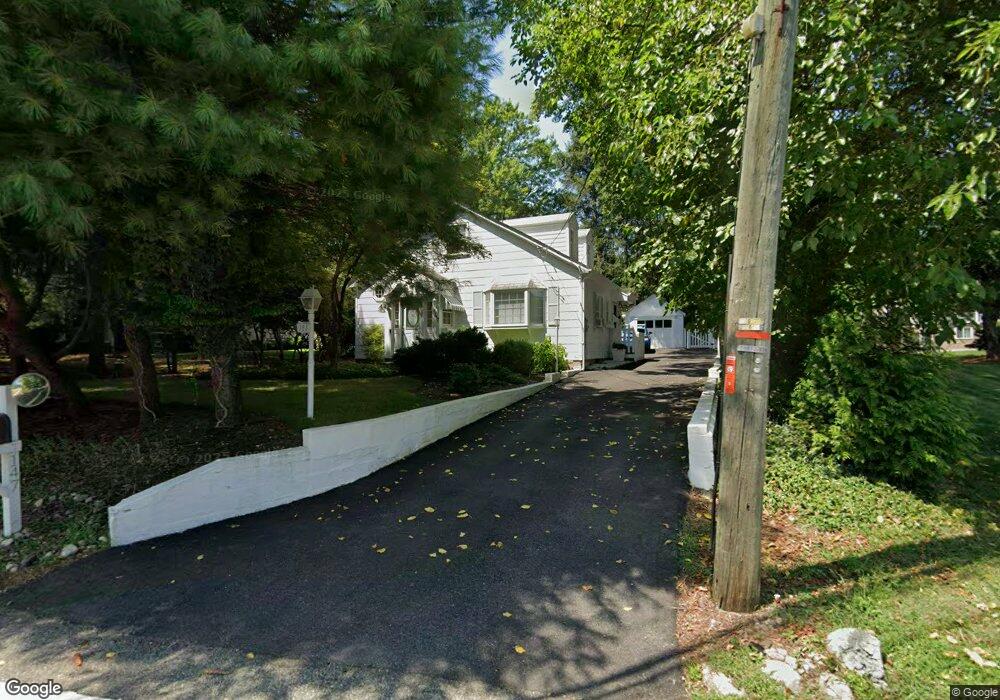 147 W Saddle River Rd, Saddle River, NJ 07458 - photo 1