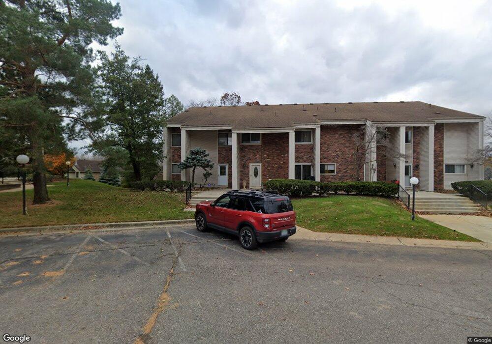 6116 Palomino Ct, West Bloomfield, MI 48322 - photo 1