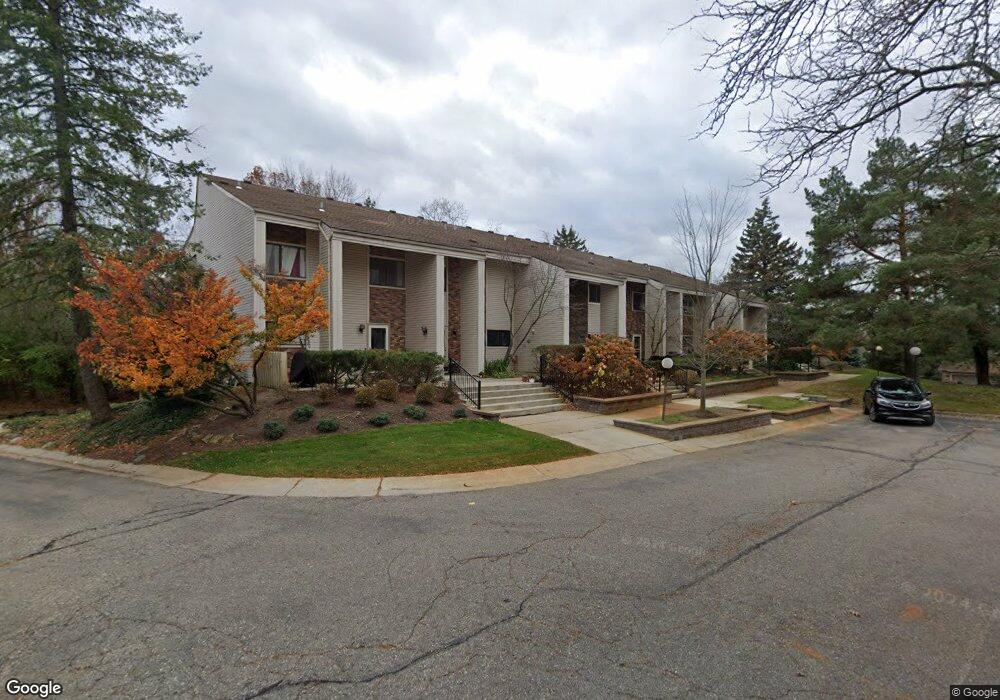 6128 Palomino Ct, West Bloomfield, MI 48322 - photo 1