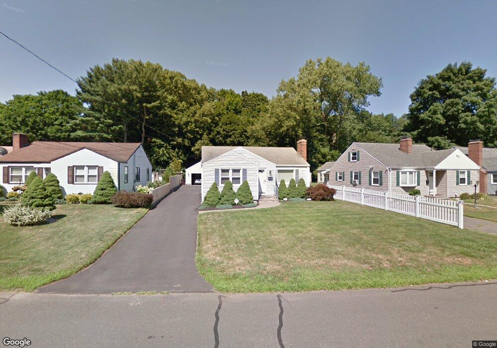 304 Roxbury Rd, New Britain, CT 06053 - photo 1