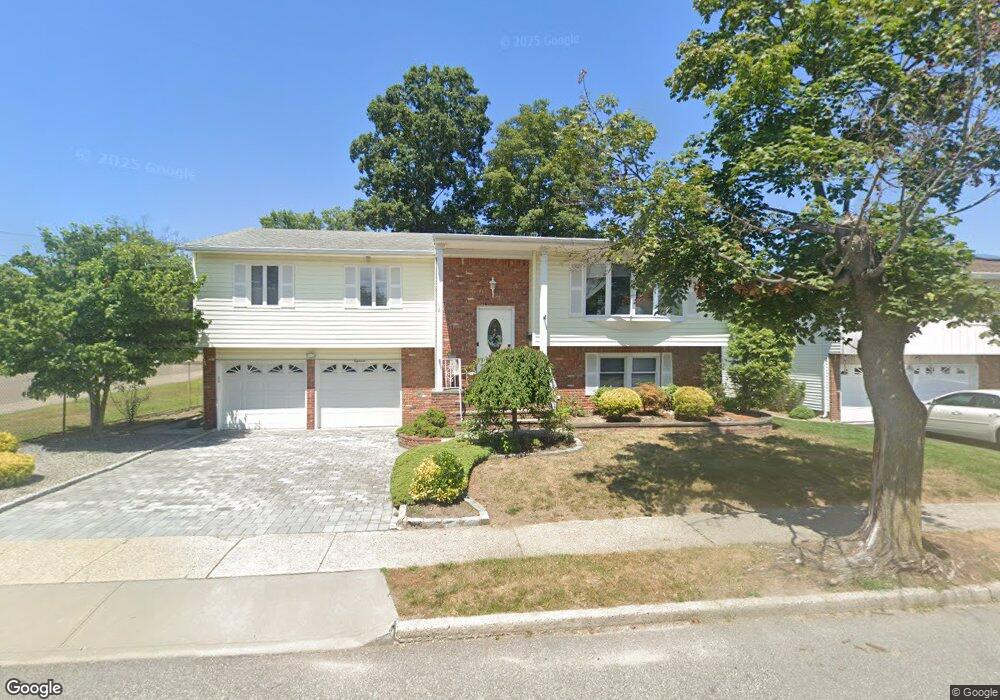 18 Broadfield Place, Glen Cove, NY 11542 - photo 1