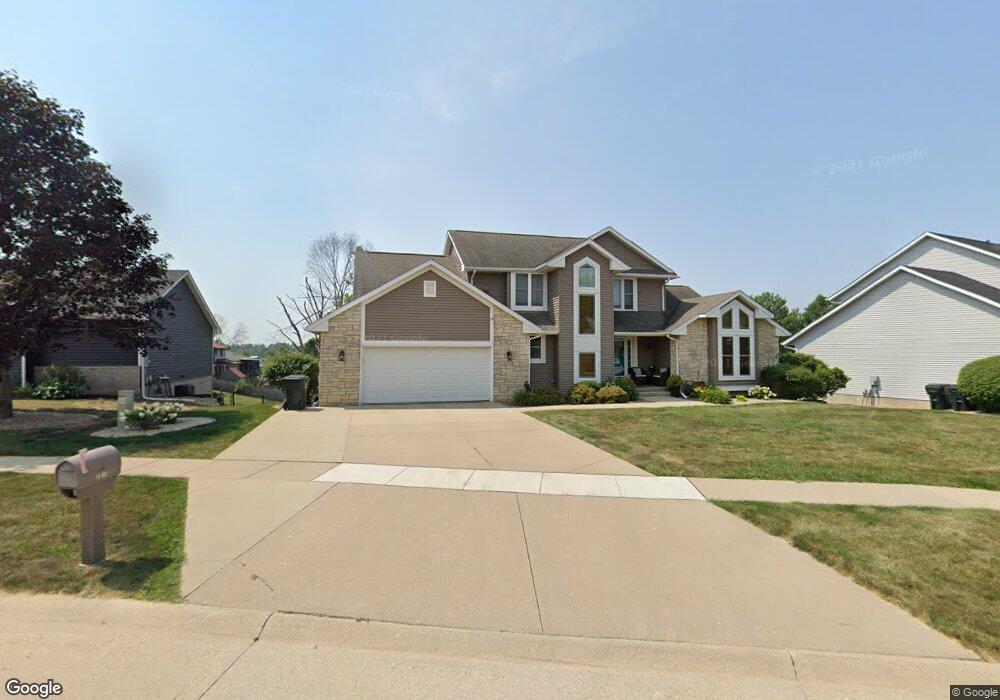 2915 Q Ave NW, Cedar Rapids, IA 52405 - photo 1