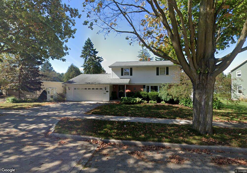 1809 N Douglas St, Appleton, WI 54914 - photo 1