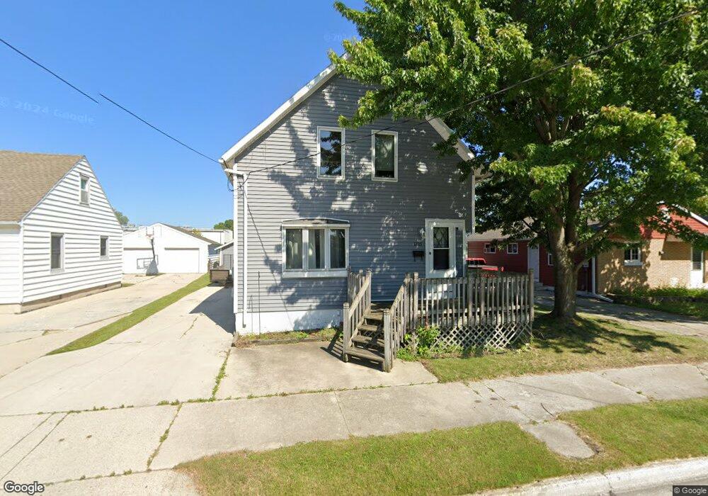 1225 S 31st St, Manitowoc, WI 54220 - photo 1