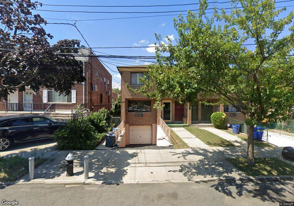 6122 162nd St, Fresh Meadows, NY 11365 - photo 1
