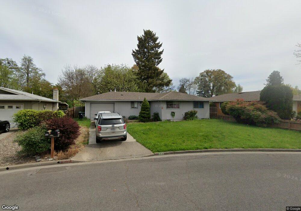 202 Donna Way, Central Point, OR 97502 - photo 1