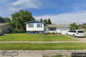 802 Candice St, Valentine, NE 69201