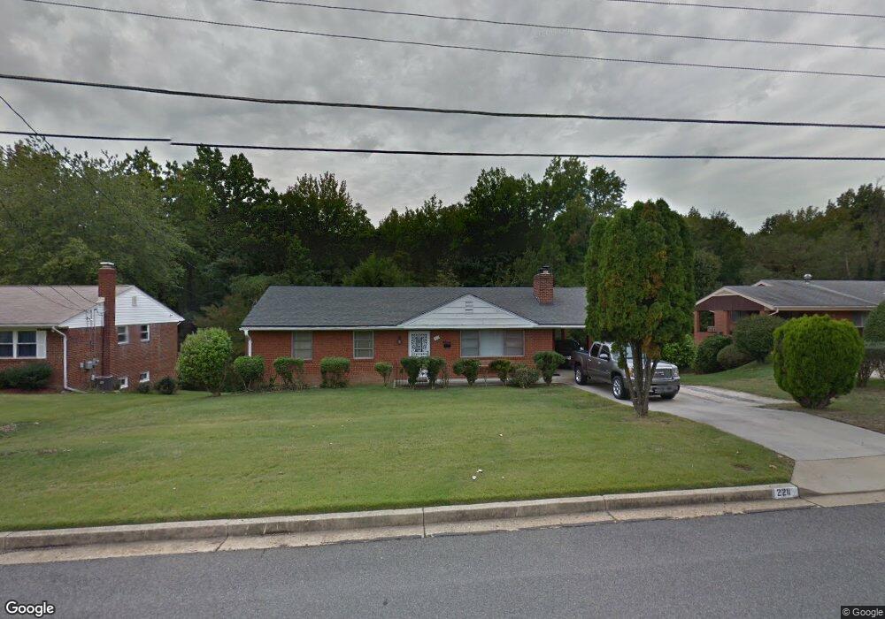 2211 Shiver Dr, Alexandria, VA 22307 - photo 1