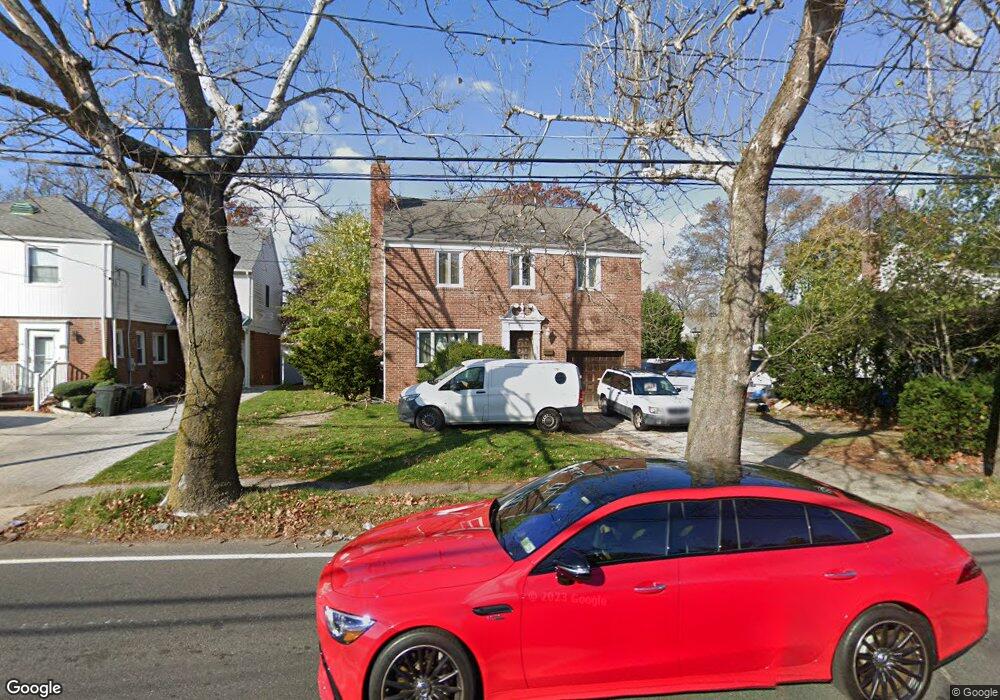 770 W Broadway, Woodmere, NY 11598 - photo 1