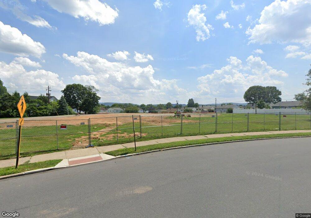 1411 Greenview Dr, Bethlehem, PA 18018 - photo 1