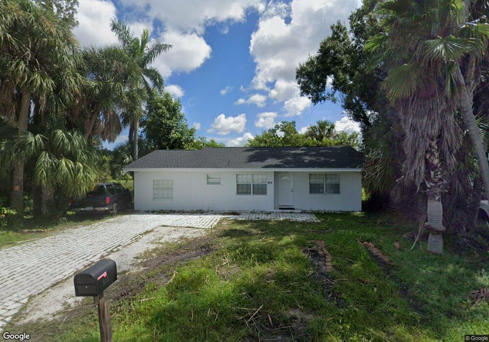 915 Alderman St, Fort Myers, FL 33916 - photo 1