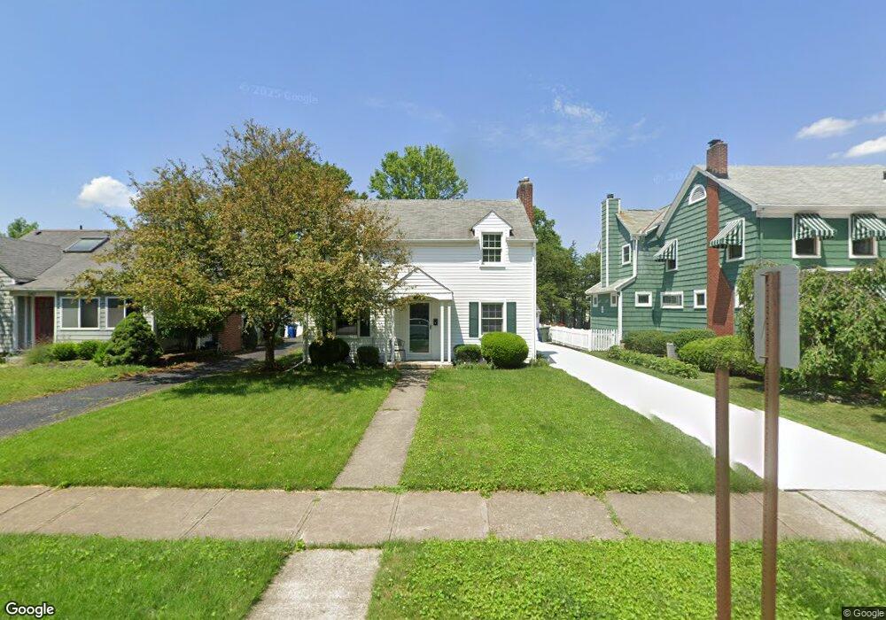 546 Fallis Rd, Columbus, OH 43214 - photo 1