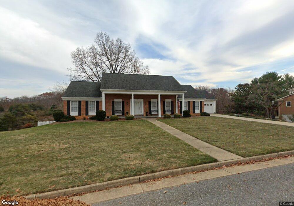 509 Victoria Dr, Staunton, VA 24401 - photo 1