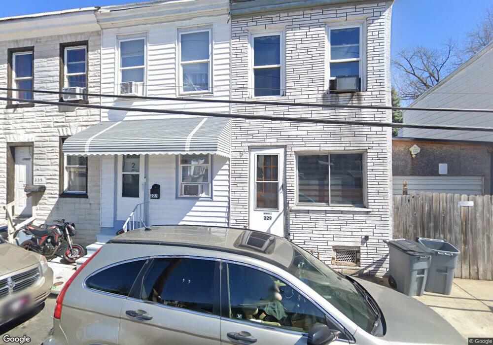 227 Maple St, Reading, PA 19602 - photo 1