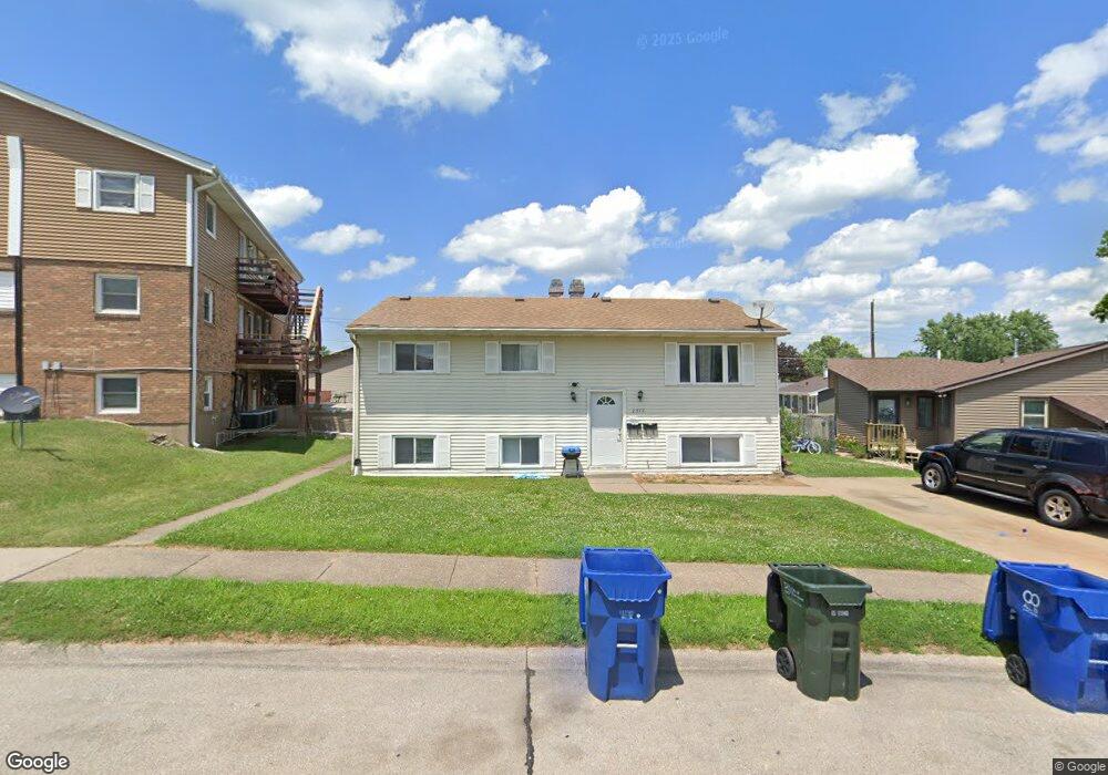 2310 W Columbia Ave, Davenport, IA 52804 - photo 1