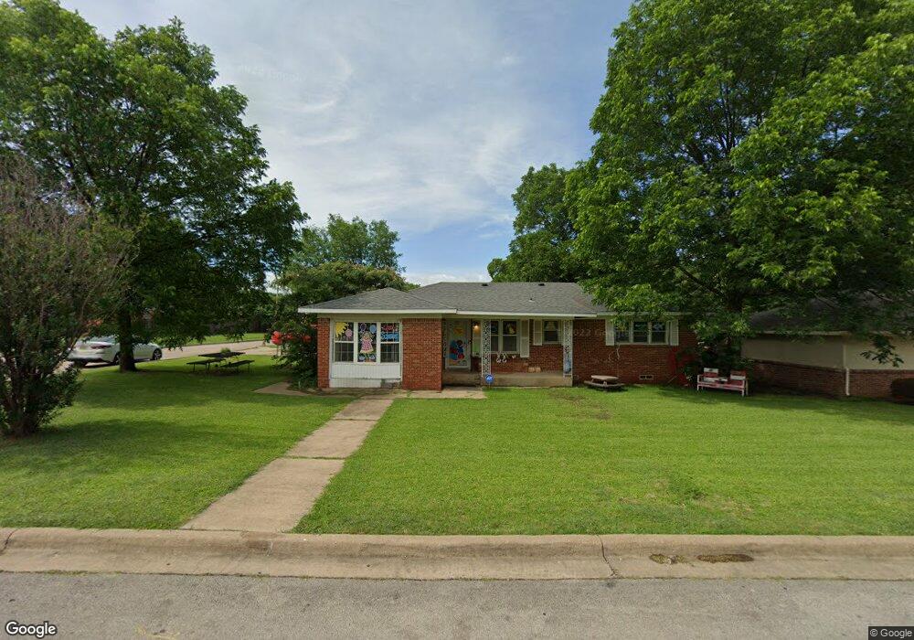 727 Campbell St, Ardmore, OK 73401 - photo 1