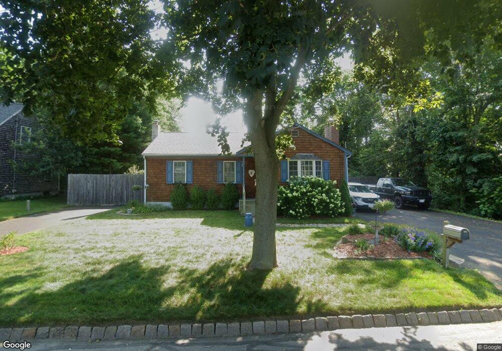 15 Parker St, Fairhaven, MA 02719 - photo 1