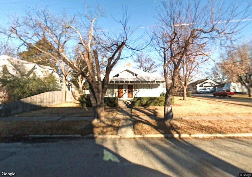 202 W Latimer St, Ennis, TX 75119 - photo 1