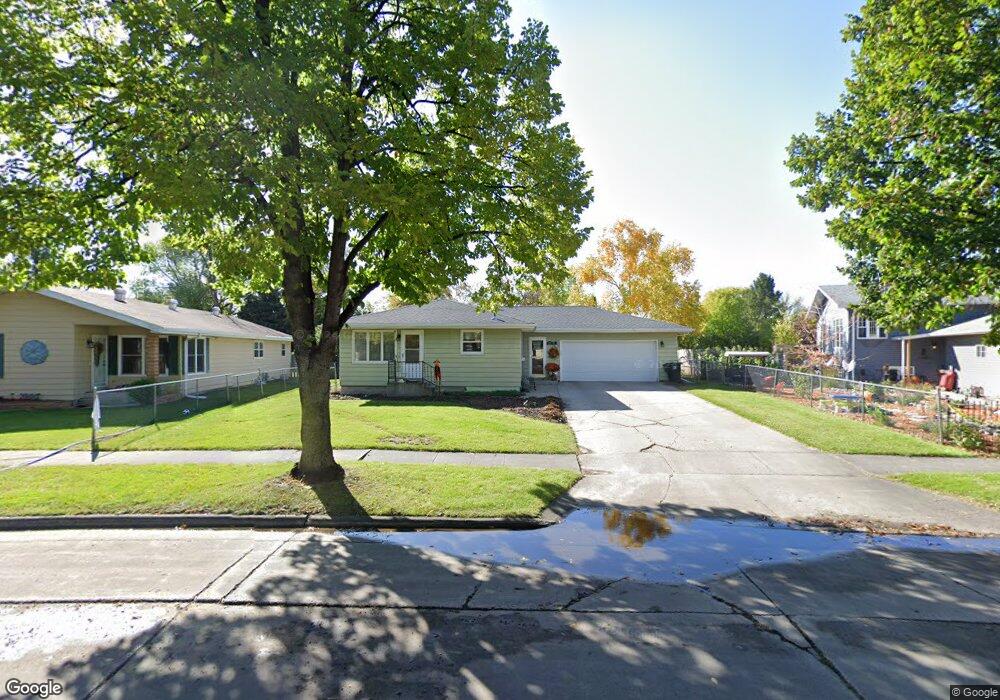 2307 W Fallcreek Ct, Grand Forks, ND 58201 - photo 1