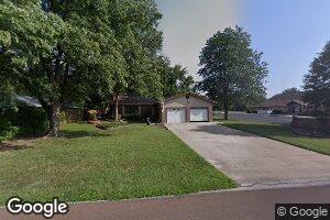 1320 E Carpenter St, Iola, KS 66749