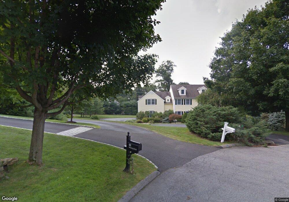 67 Runningbrook Ln, New Canaan, CT 06840 - photo 1