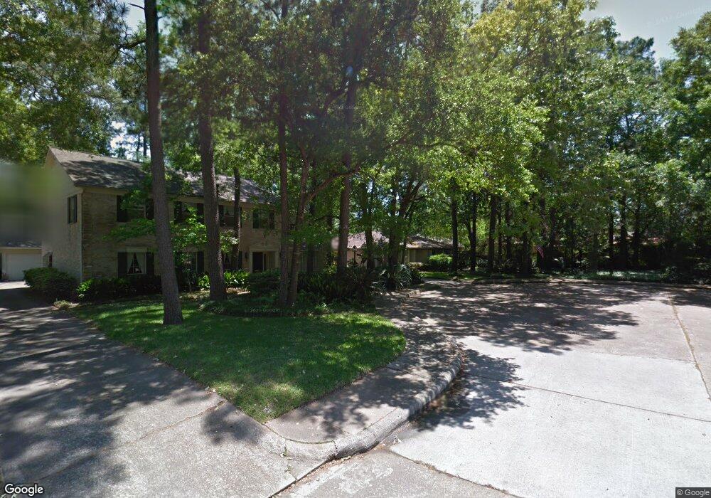 10 Twin Circle Dr, Houston, TX 77042 - photo 1