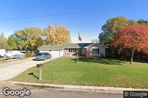 606 S Main St, Howard, SD 57349