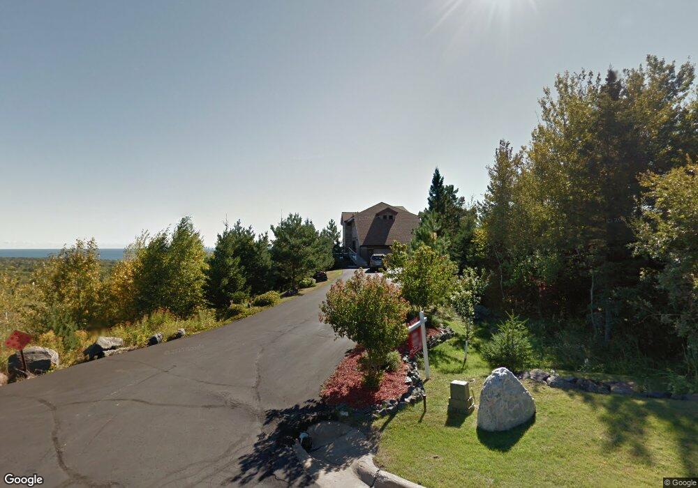 1216 S Ridge Rd, Duluth, MN 55804 - photo 1