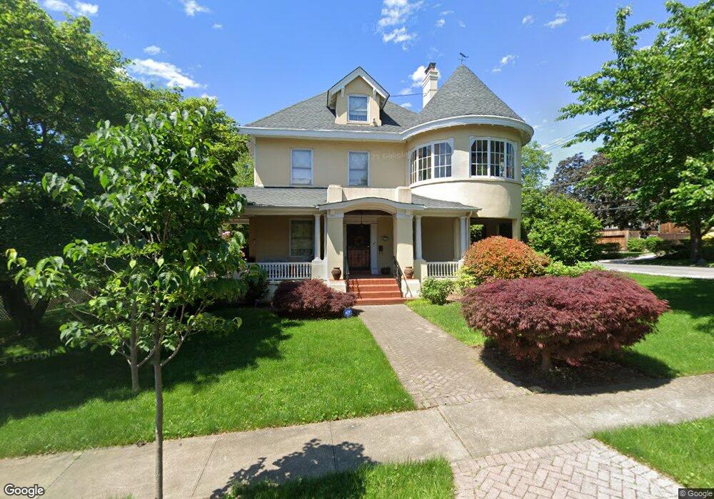 141 Park Ln, Little Neck, NY 11363 - photo 1