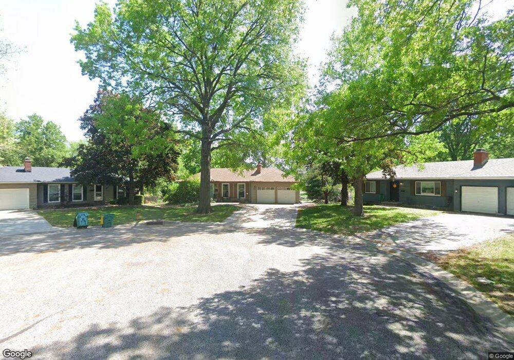 13215 Logan Ln, Lenexa, KS 66215 - photo 1