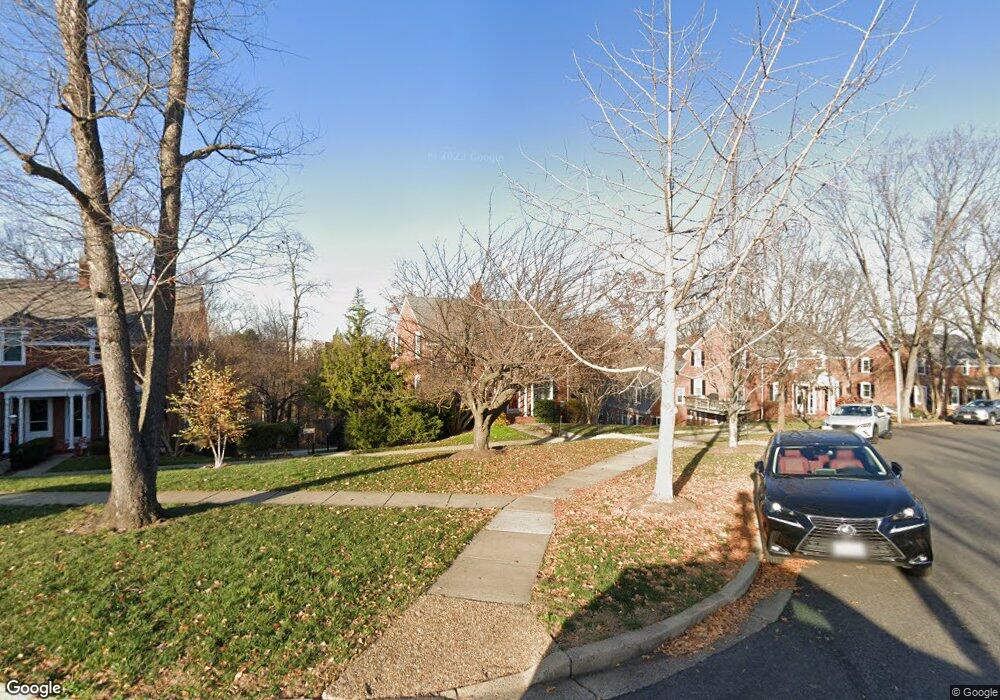 3318 S Wakefield St unit A, Arlington, VA 22206 - photo 1