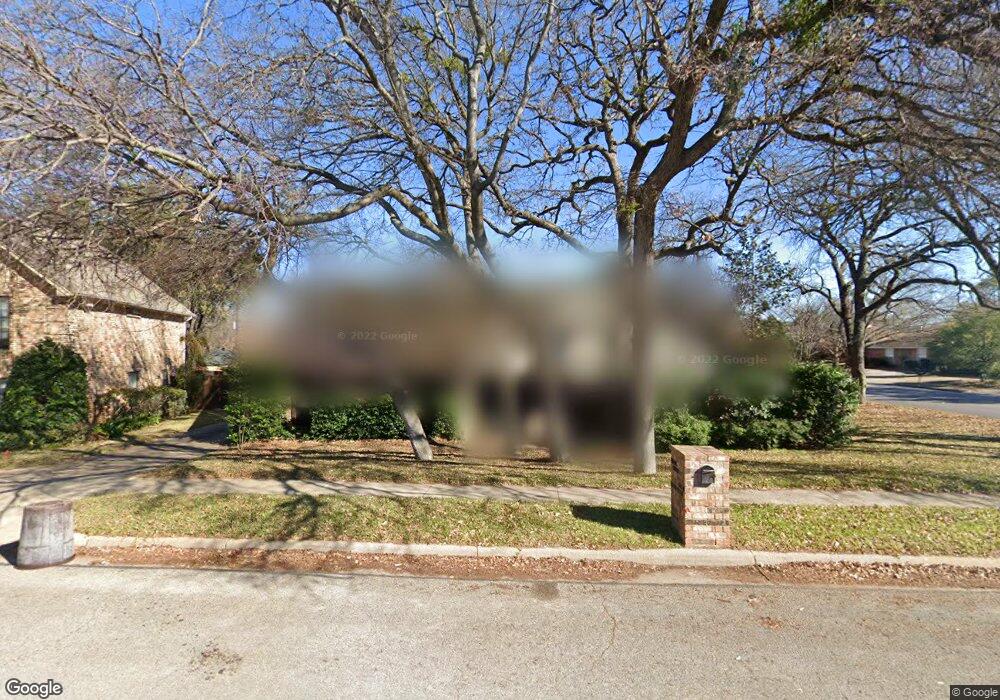 1145 Hidden Oaks Dr, Bedford, TX 76022 - photo 1