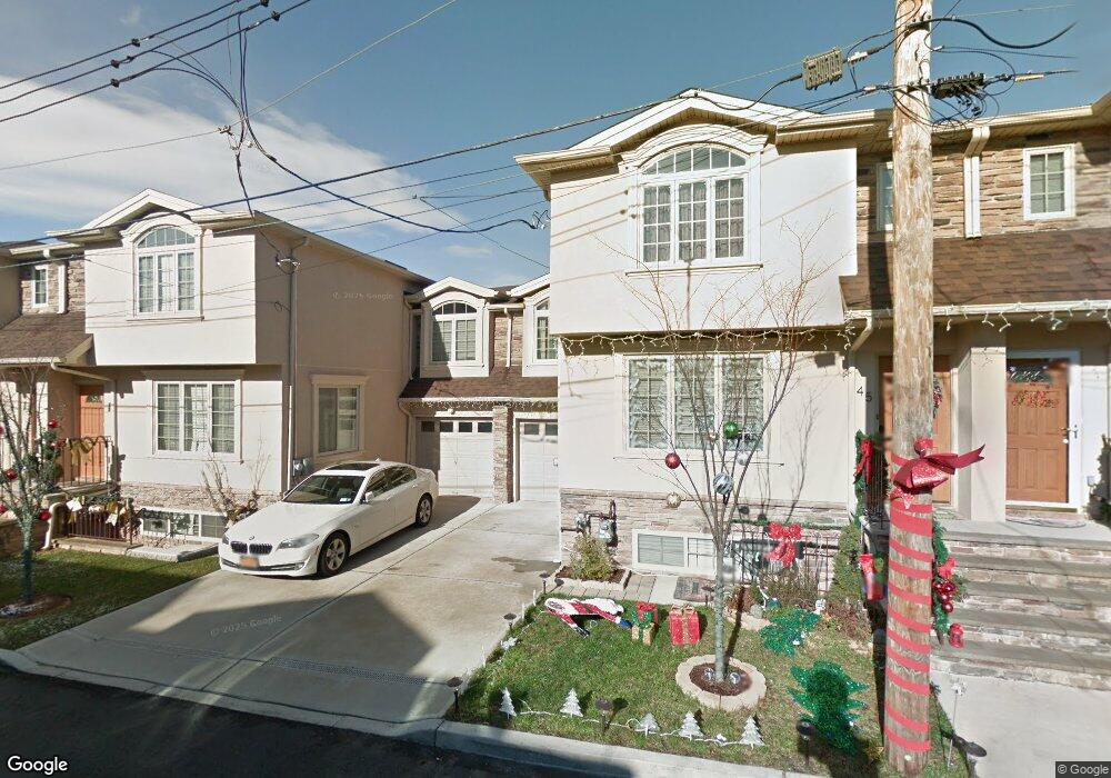 47 Peachtree Ln, Staten Island, NY 10309 - photo 1