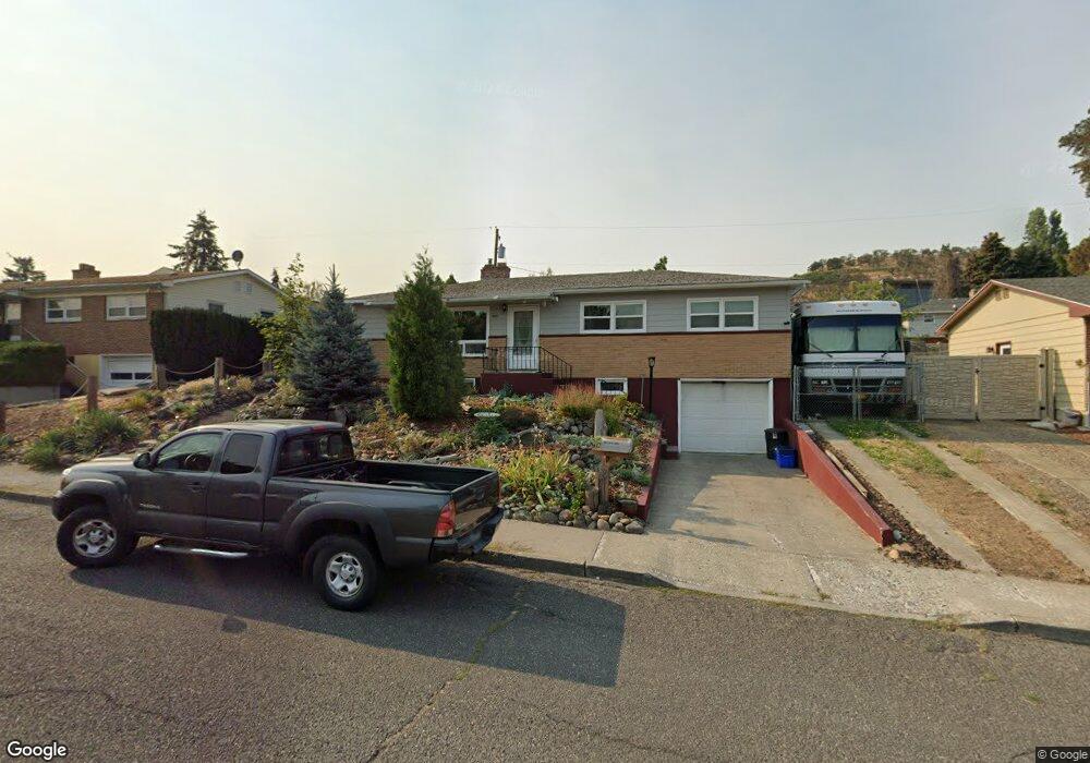 700 E 17th St, the Dalles, OR 97058 - photo 1