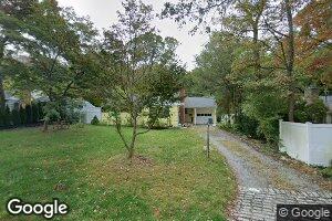 40 Cedar Dr, Huntington, NY 11743