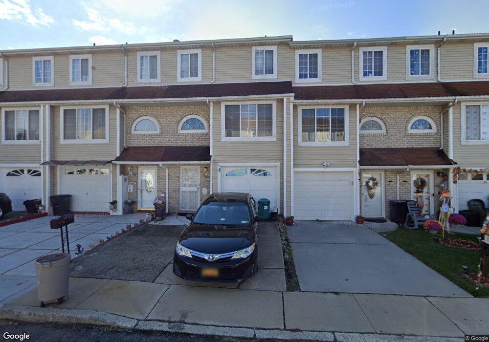 20 Benjamin Dr, Staten Island, NY 10303 - photo 1
