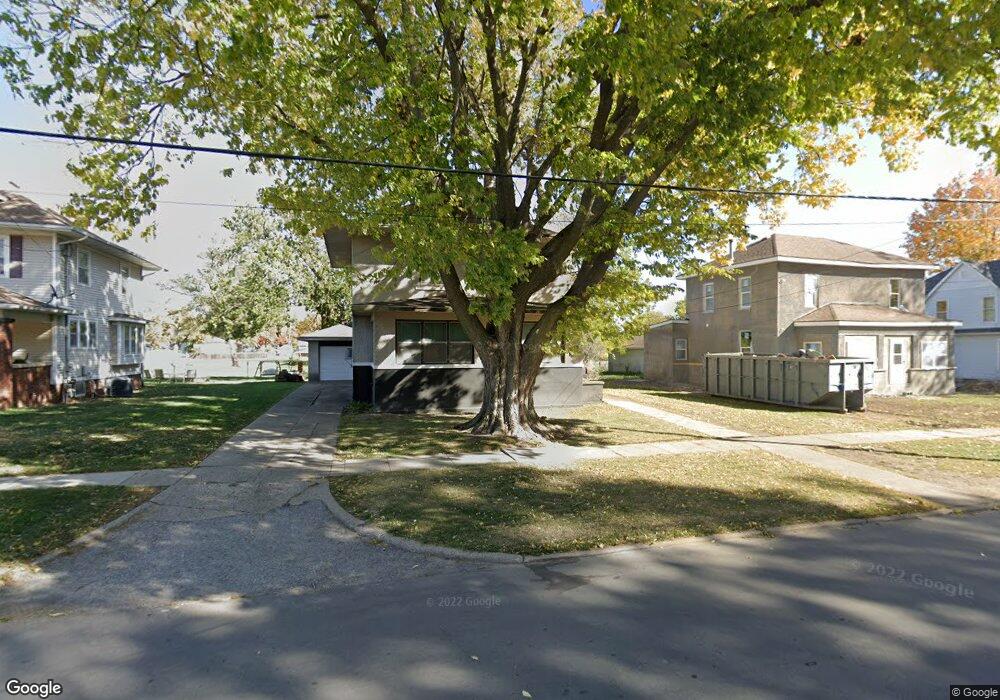 626 E 7th St N, Newton, IA 50208 - photo 1