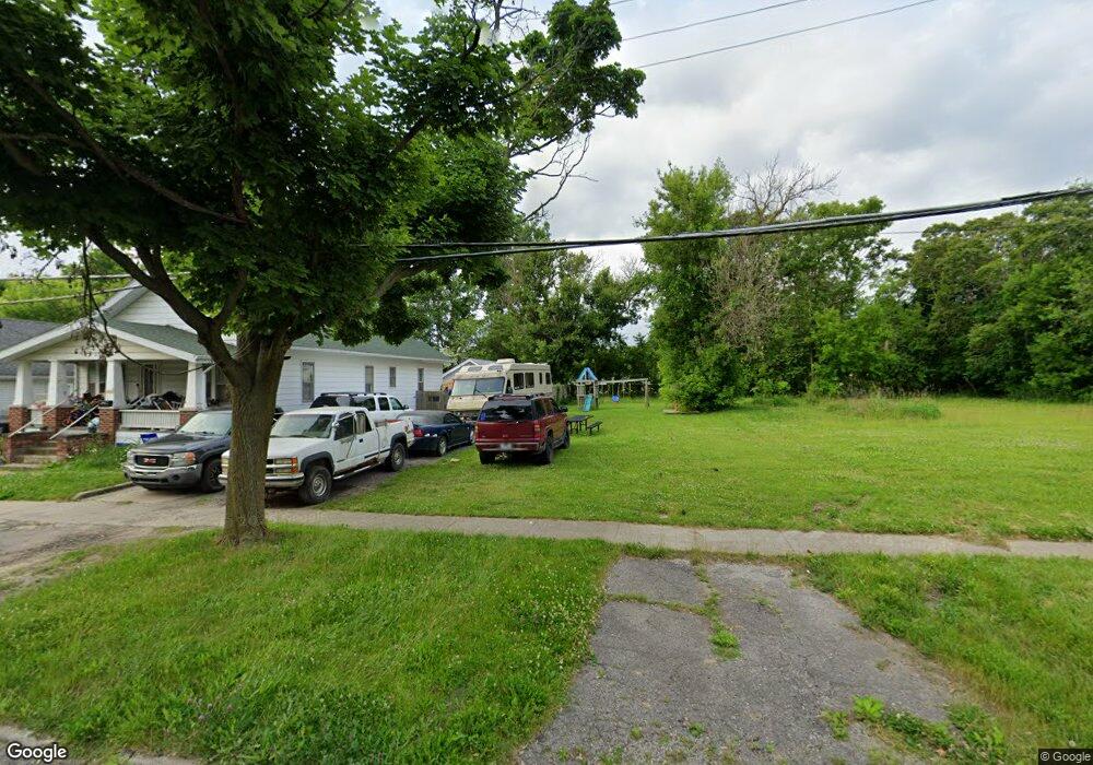 1718 Broadway Blvd, Flint, MI 48506 - photo 1