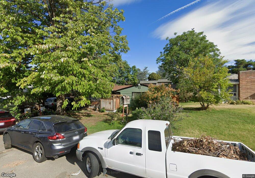 235 6th St NE, East Wenatchee, WA 98802 - photo 1