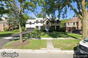 525 Kenilworth Ave, Kenilworth, IL 60043