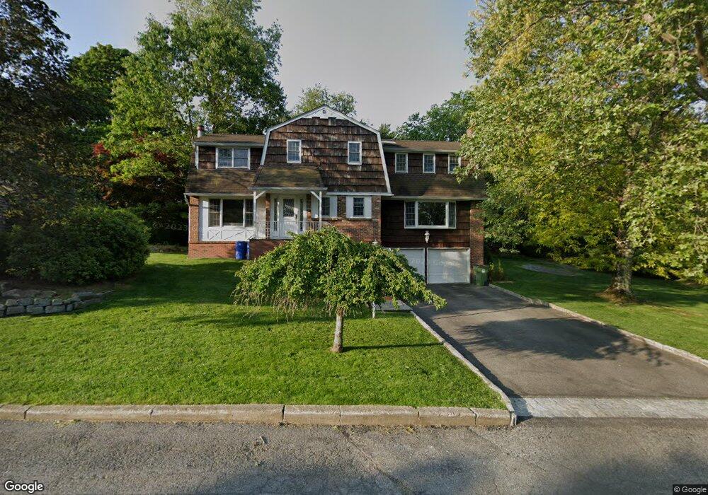 41 Round A Bend Rd, Tarrytown, NY 10591 - photo 1
